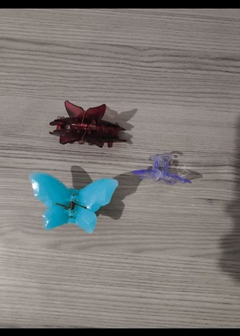 Renkli Plastik Fiyonk ve Kelebek Saç Tokaları - Görsel 2