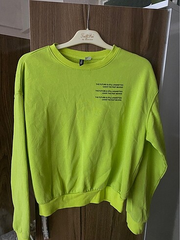 H&M sweat