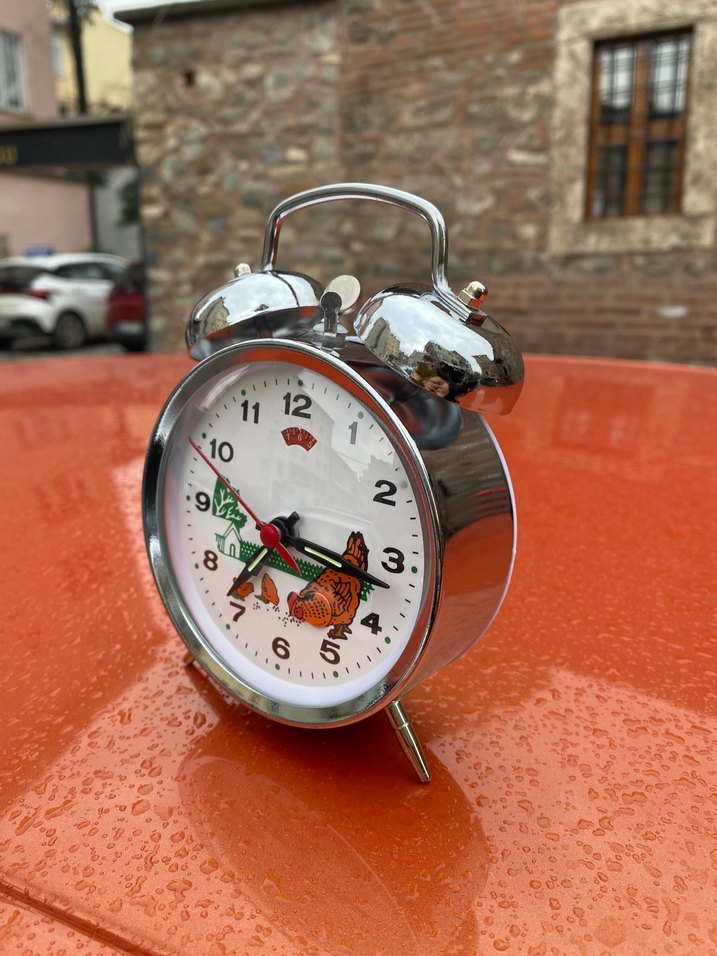 Renkli Çift Zilli Masa Saati Turuncu - Görsel 4