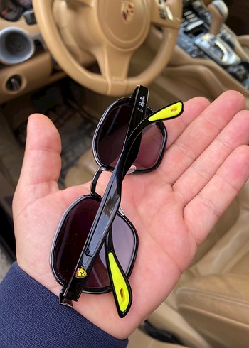 Sarı Tokalı Ray-Ban Kadın Güneş Gözlüğü - Görsel 6