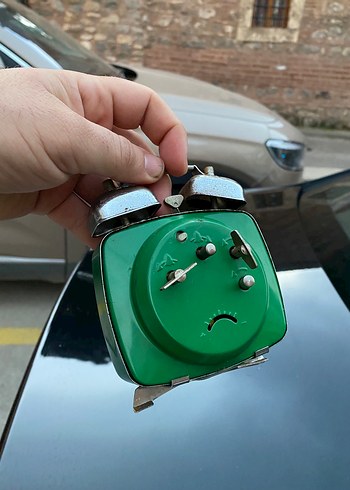 Yeşil Metal Çift Çanlı Masa Saati - Görsel 3