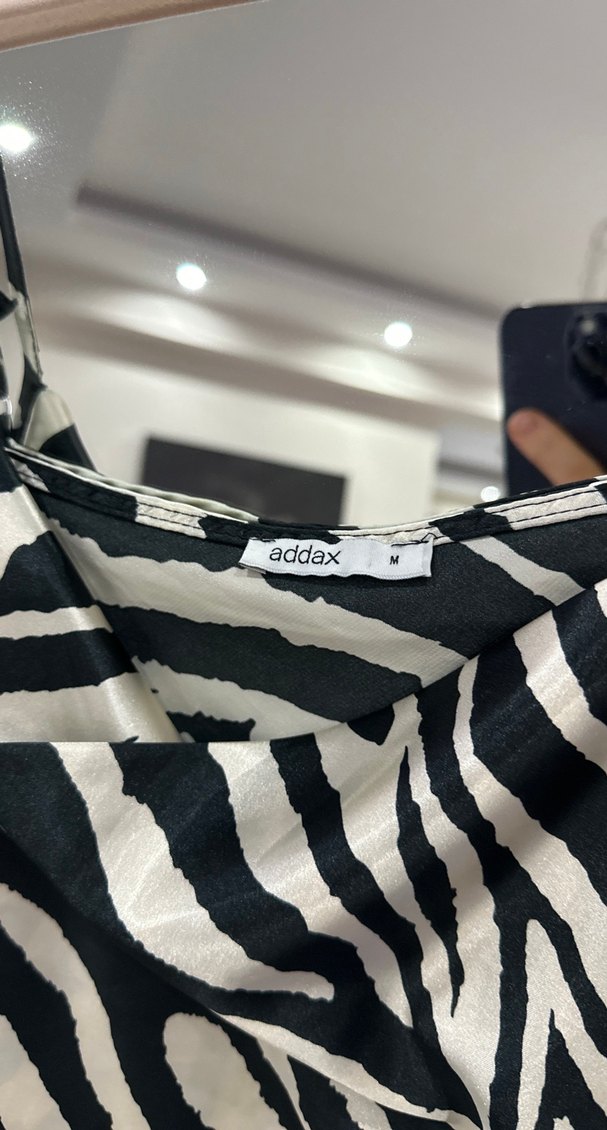Zebra Desenli Mini Kadın Askılı Bluz Saten - Görsel 3