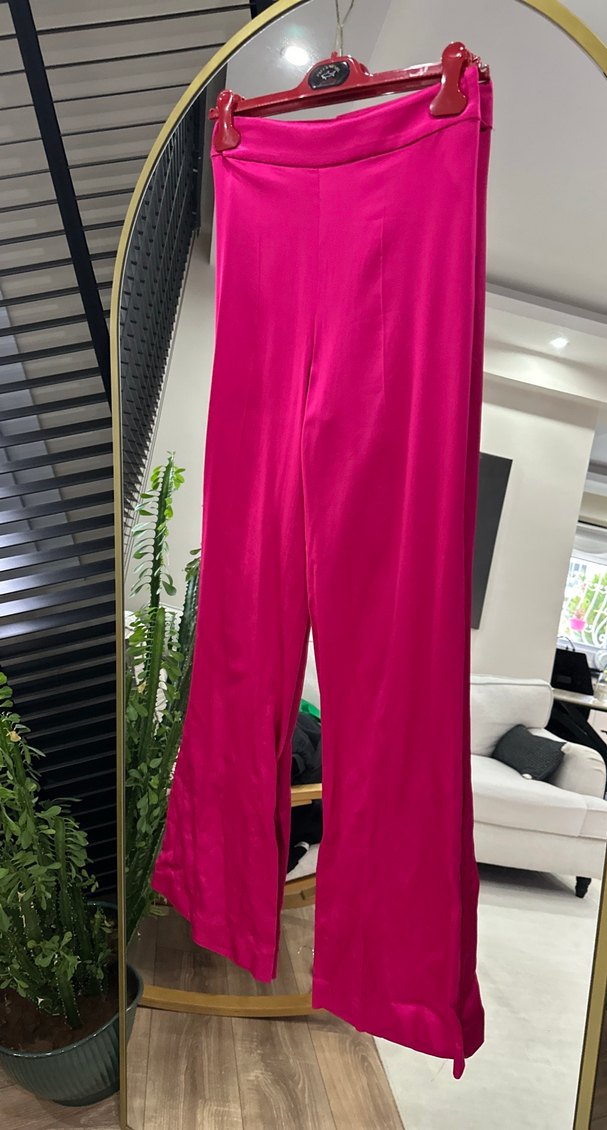 Pembe Parlak Piliseli Kadın Saten Pantolon - Görsel 2