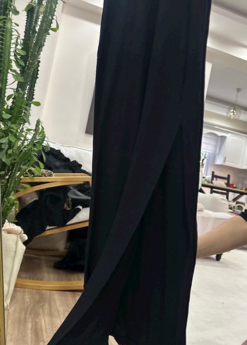 Siyah Uzun Drapeli Kolsuz Elbise - Görsel 3