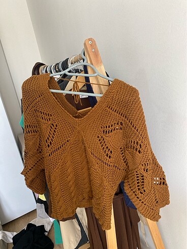 Koton kahverengi v yaka triko - Görsel 2