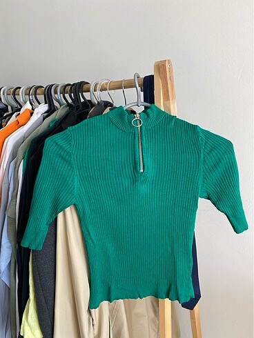 Yeşil üste oturan fermuar detaylı rahat üst - Görsel 4