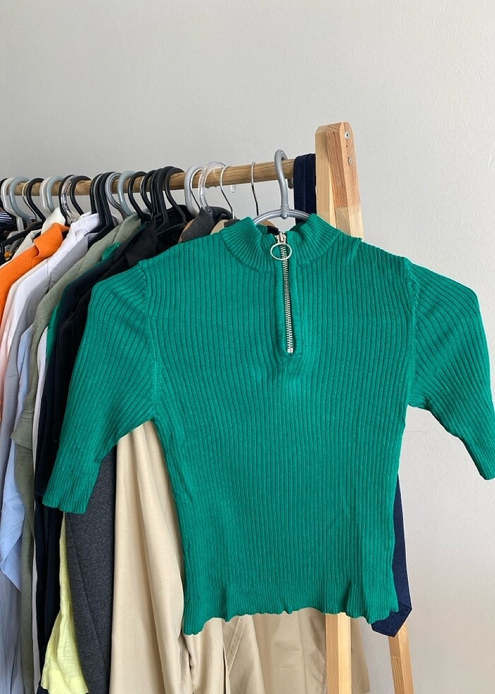 Yeşil üste oturan fermuar detaylı rahat üst - Görsel 4