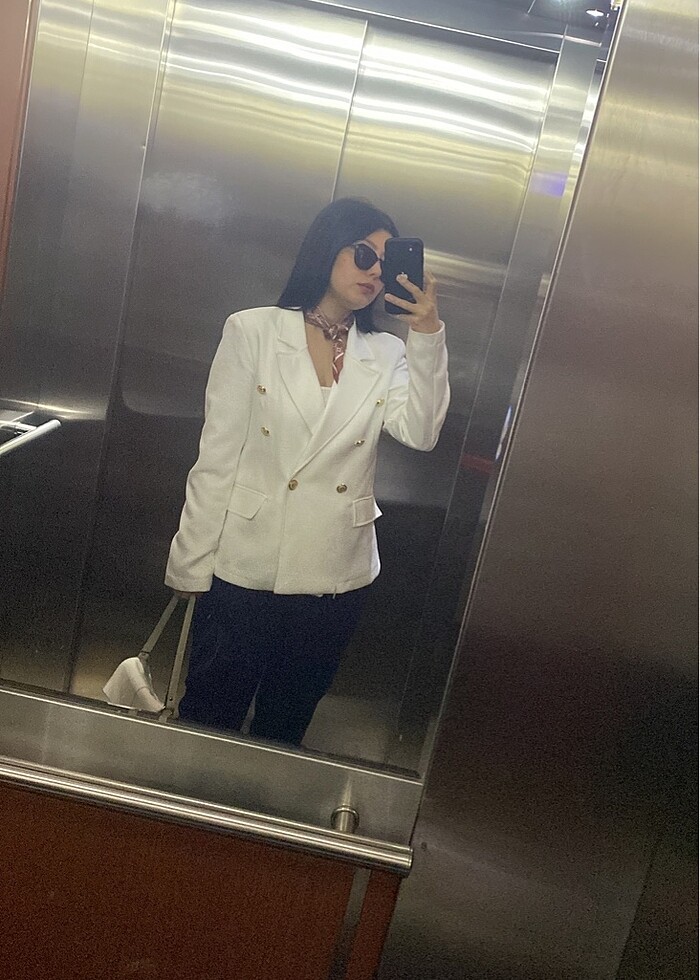 Beyaz gold düğme detaylı kruvaze blazer ceket - Görsel 2