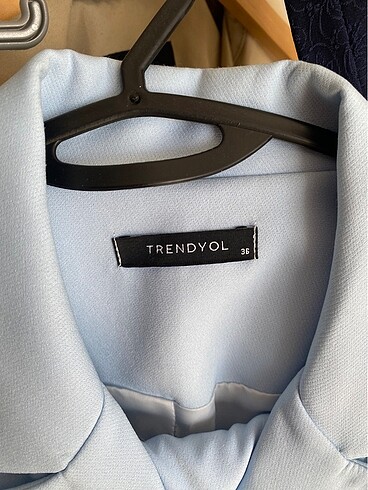 Bebe mavisi kruvaze ceketli takım elbise - Görsel 5