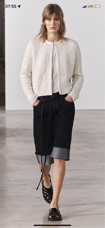 ZARA İNCİLİ HIRKA