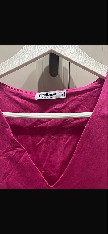 Stradivarius pembe çıtçıtlı üst