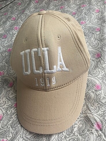 Beden ucla şapka