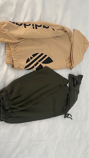 2 tane Sweatshirt