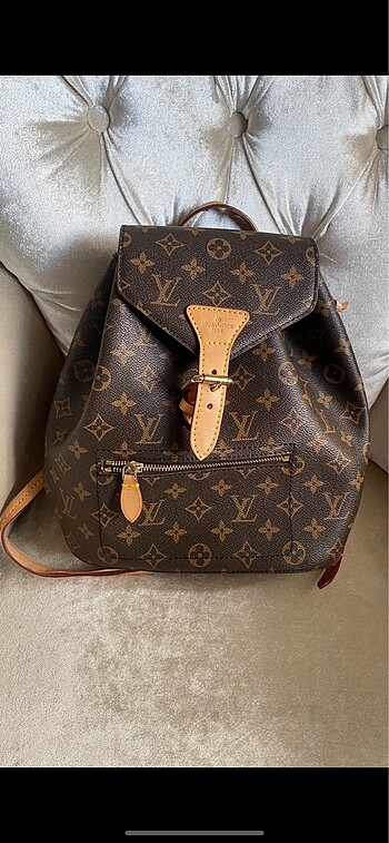 Louis Vuitton sırt canta