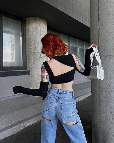 Bershka black janear crop