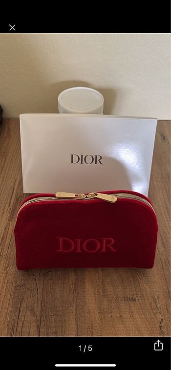 Dior makyaj çantası
