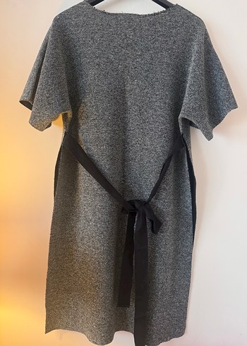 Gri V Yaka Kısa Kollu Triko tunik - Görsel 2