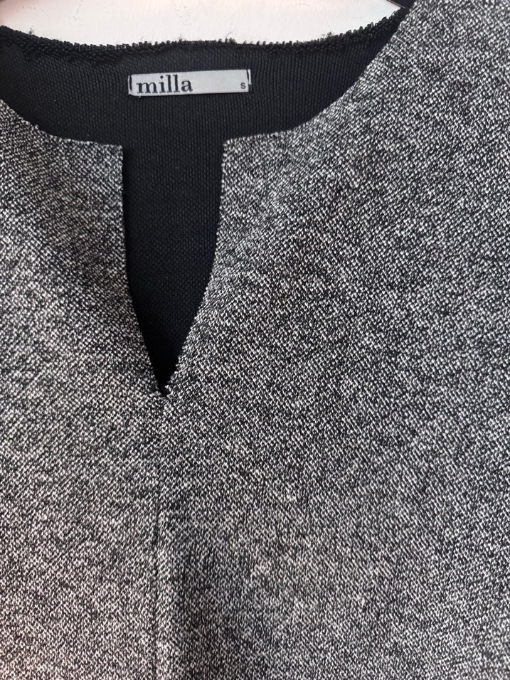 Gri V Yaka Kısa Kollu Triko tunik - Görsel 3