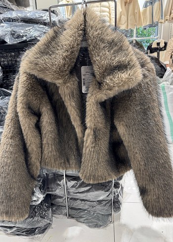 Zara Kahve Kürk Detaylı Midi Kadın Mont
