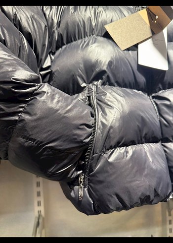 Siyah Puf Mont Yüksek Yakalı - Görsel 4