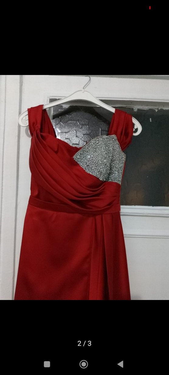 Uzun Kırmızı Drapeli V Yaka Kadın Elbise - Görsel 2