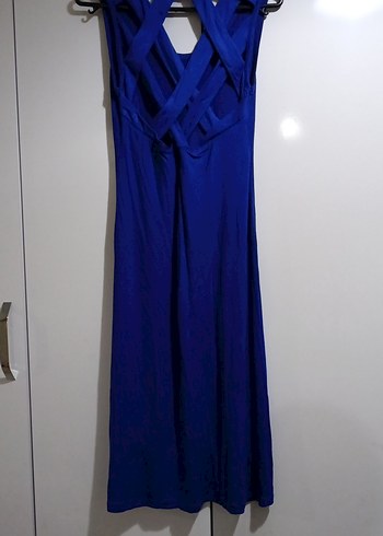 Kolsuz Sırt Detaylı Elbise - Görsel 2