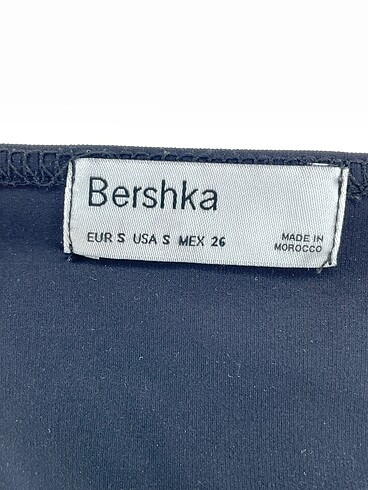 s Beden siyah Renk Bershka Mini Üst %70 İndirimli.