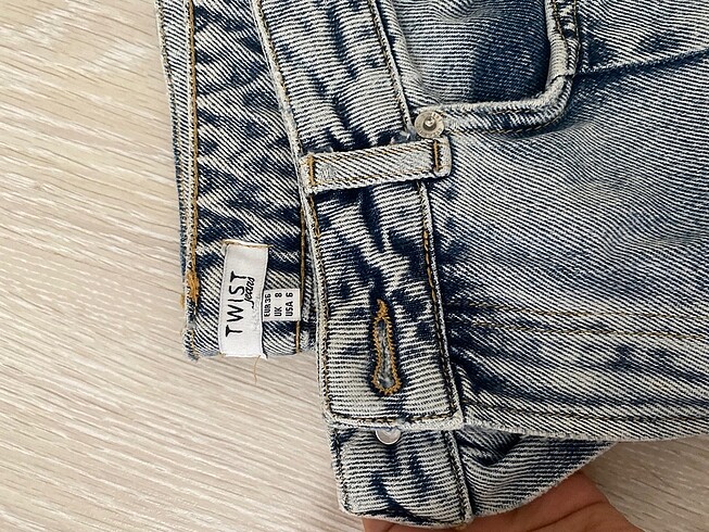 Twist jean
