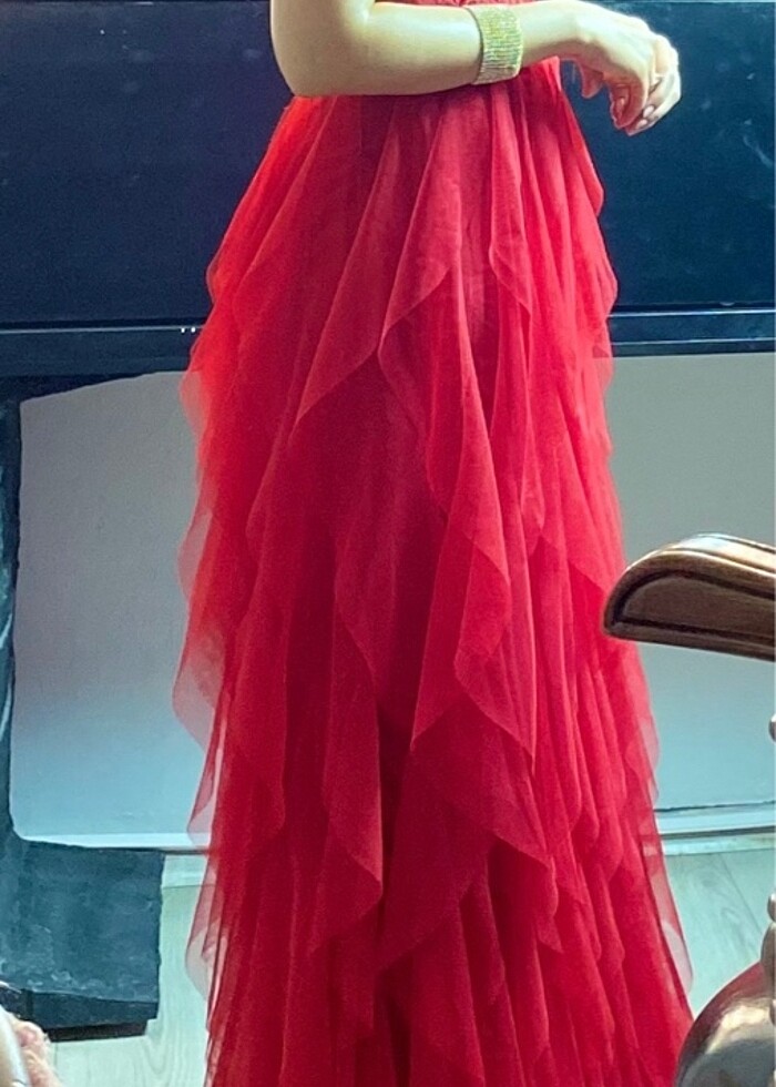 Kırmızı abiye elbise - Görsel 4