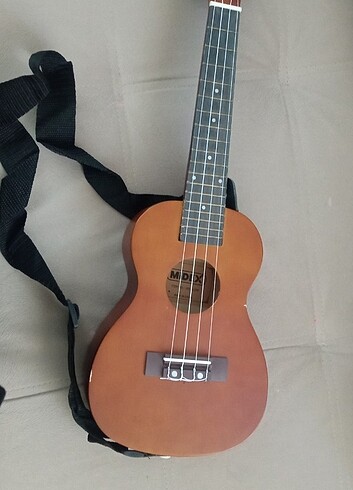 Trendyol ukulele