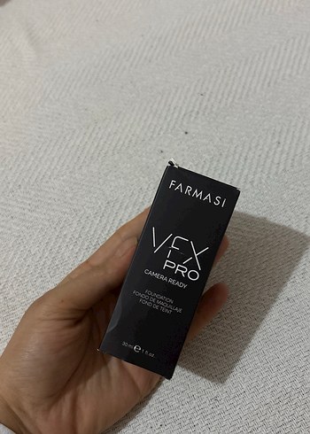 Farmasi VFX Pro Fondöten  30 ml - Görsel 2