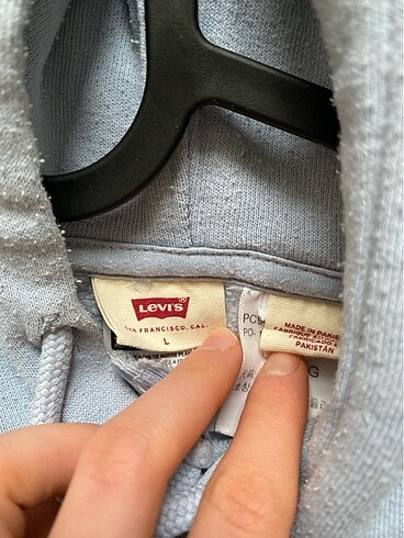 l Beden levis sweatshirt