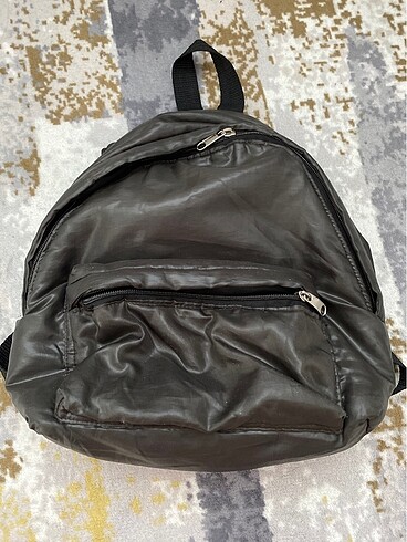 Siyah paraşüt küçük sırt çantası