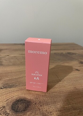 Moremo stick güneş kremi