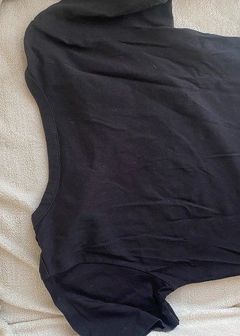 Zincir Detaylı Siyah Mini Tişört - Görsel 2