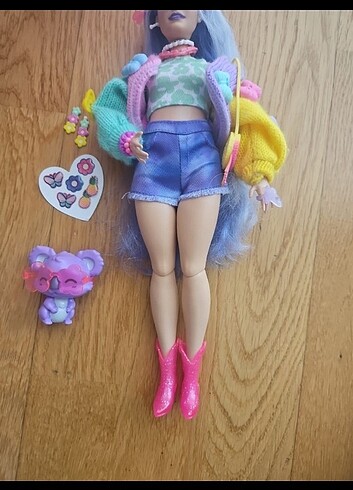 Barbie extra 