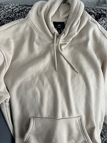 H&M sweatshirt