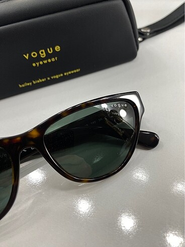 Vogue Eyewear VOGUE X HAİLEY GÜNEŞ GÖZLÜĞÜ