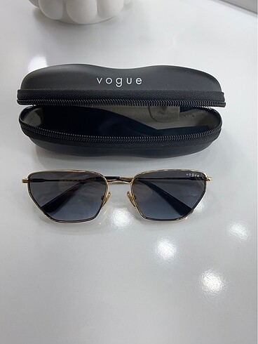 Vogue Güneş Gözlüğü