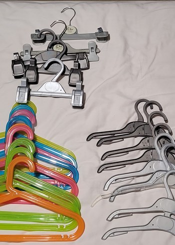 Beden Renk Renkli Plastik Çocuk Askı Seti
