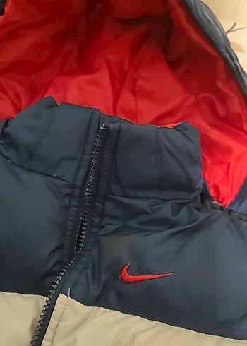 Lacivert-Kırmızı Kapüşonlu Kaztüyü dolgulu Nike Erkek Çocuk Mont - Görsel 3