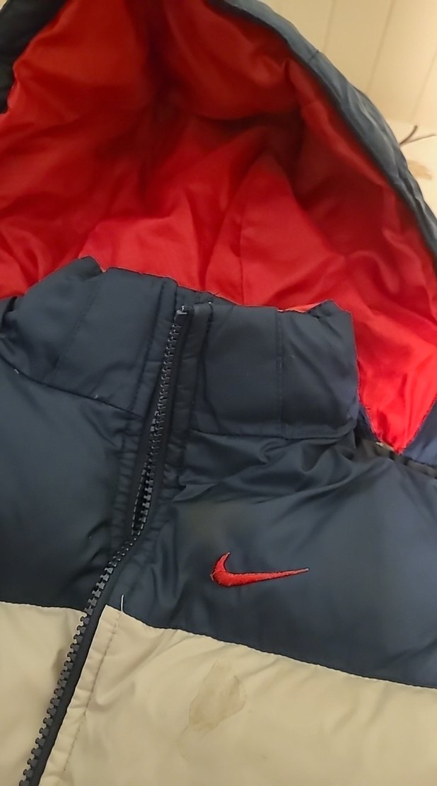 Lacivert-Kırmızı Kapüşonlu Kaztüyü dolgulu Nike Erkek Çocuk Mont - Görsel 3