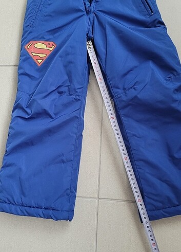 7 Yaş Beden mavi Renk Superman logolu mavi 6-7 yaş çocuk kayak tulumu 