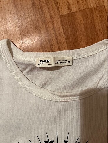 m Beden beyaz Renk Pull bear bershka tshirt