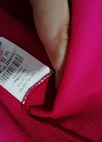 Omzu açık likralı gömlek - Görsel 8