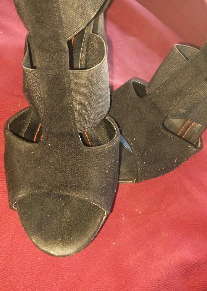 Lastikli topuklu ayakkabı - Görsel 4