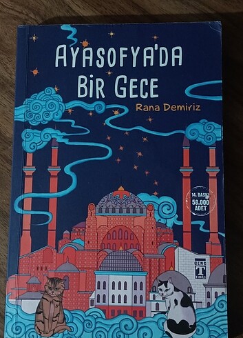  Çizgili pijamalı çocuk