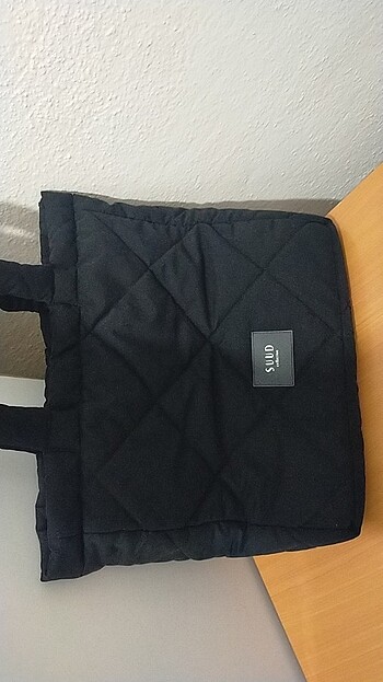 Suud Collection siyah kapitone puffer omuz çantası