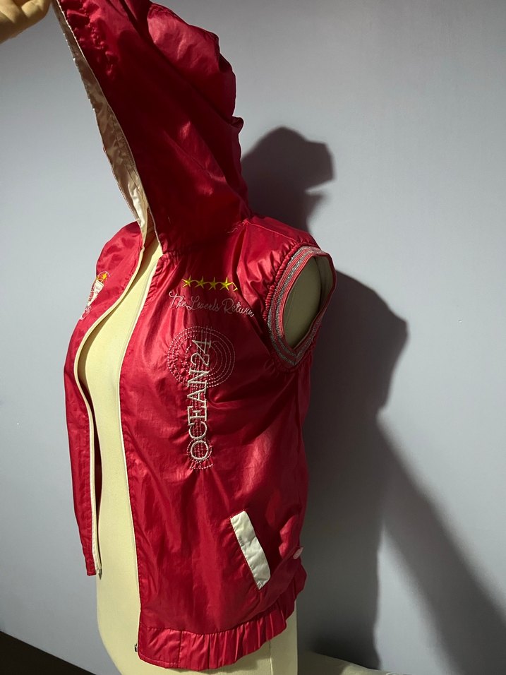 Pembe nakışlı kapşonlu ince kız çocuk yelek 8 yaş spor yelek - Görsel 2