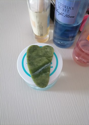 Yeşil Doğal Taş Yüz Masaj Taşı - Görsel 3